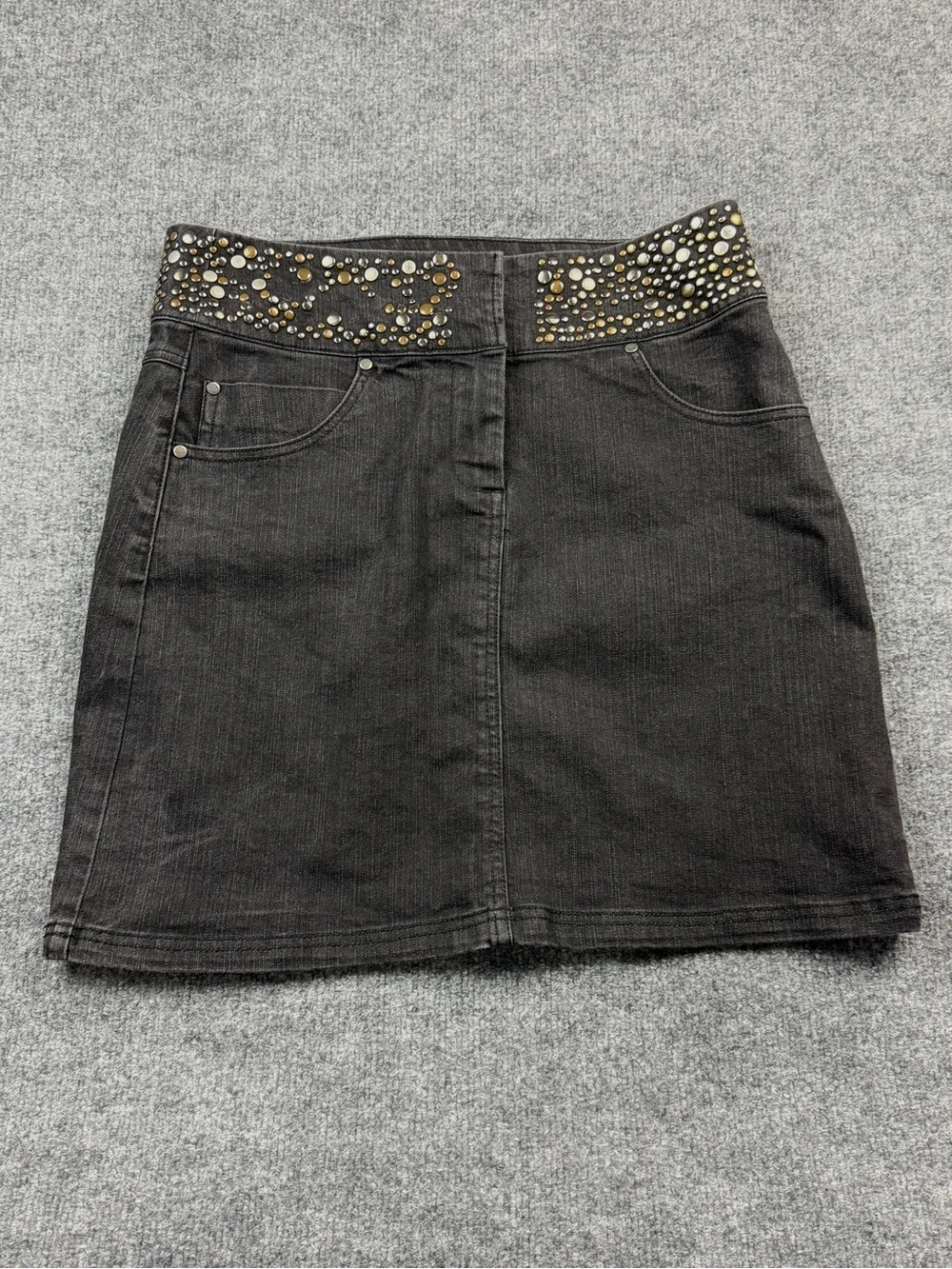 Women’s Black Studded Jean Skirt Grunge Distressed Black Y2K Sz 10